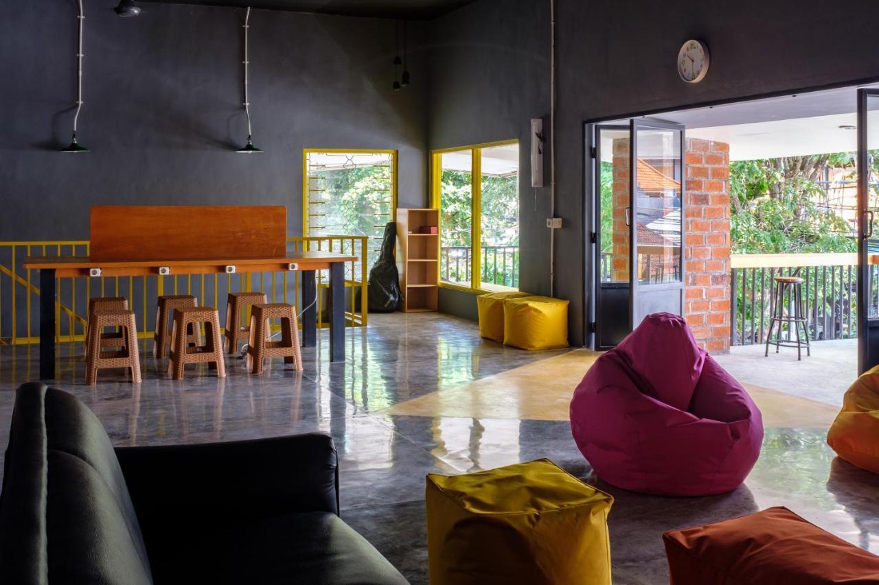 Kumpul Hostel Kuta Legian Extérieur photo