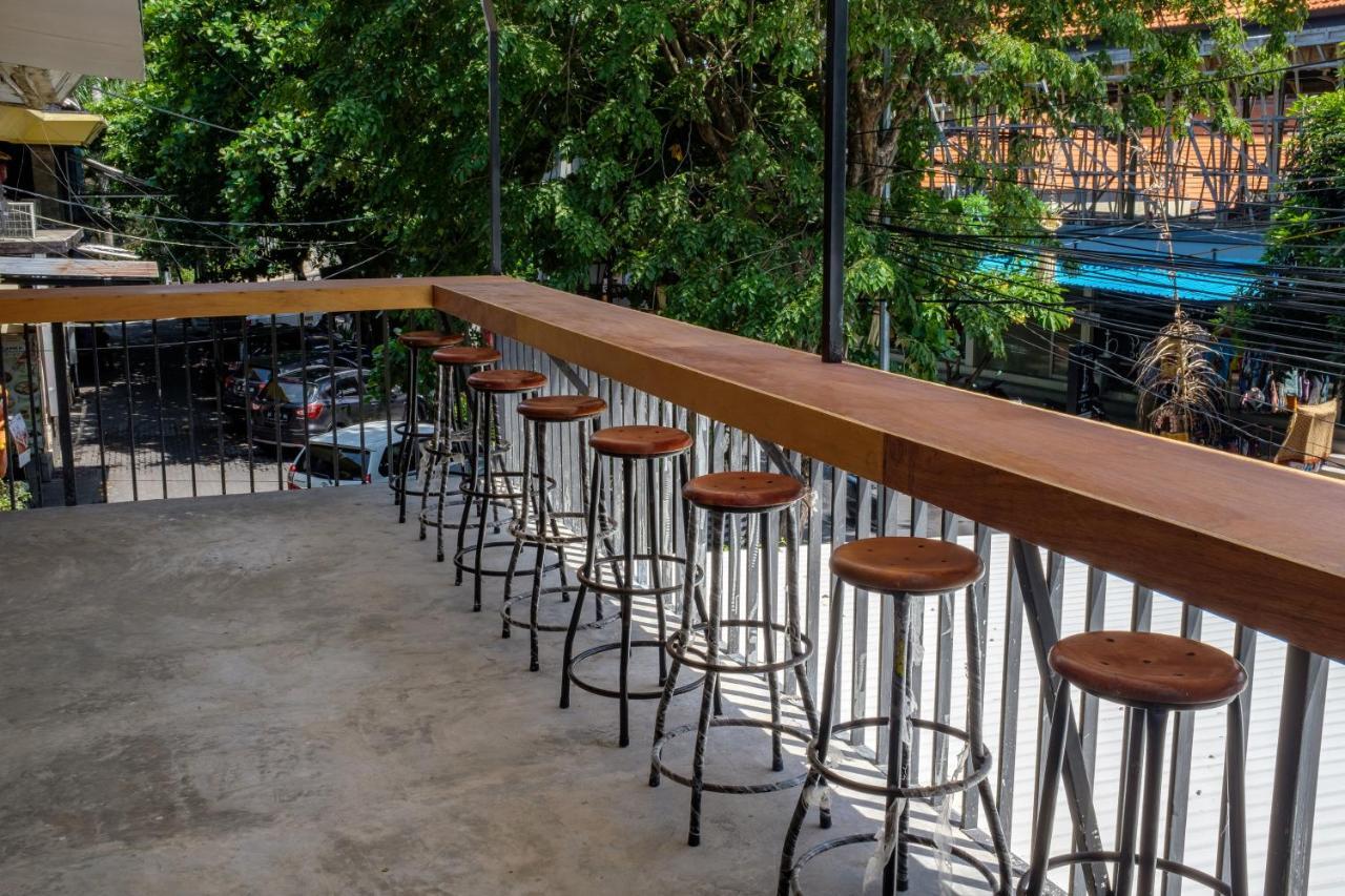 Kumpul Hostel Kuta Legian Extérieur photo